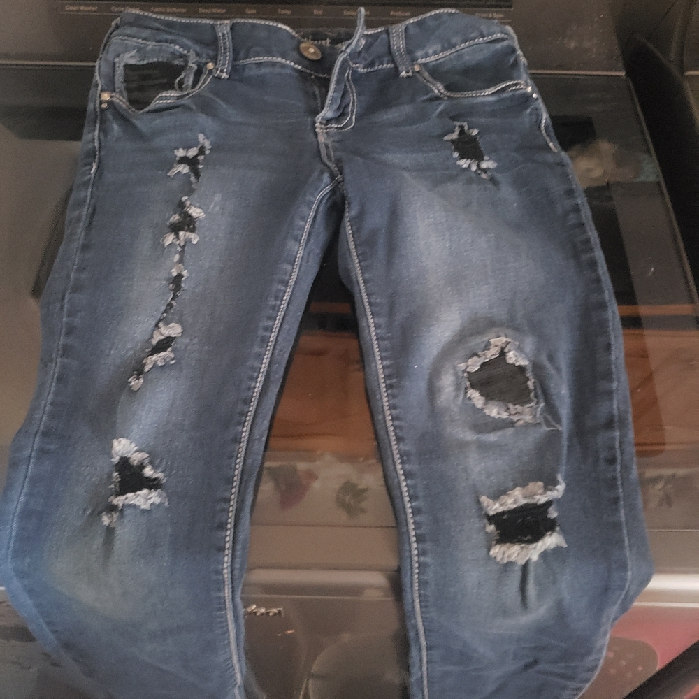 Amythist 9 skinny jeans with black sequin patches